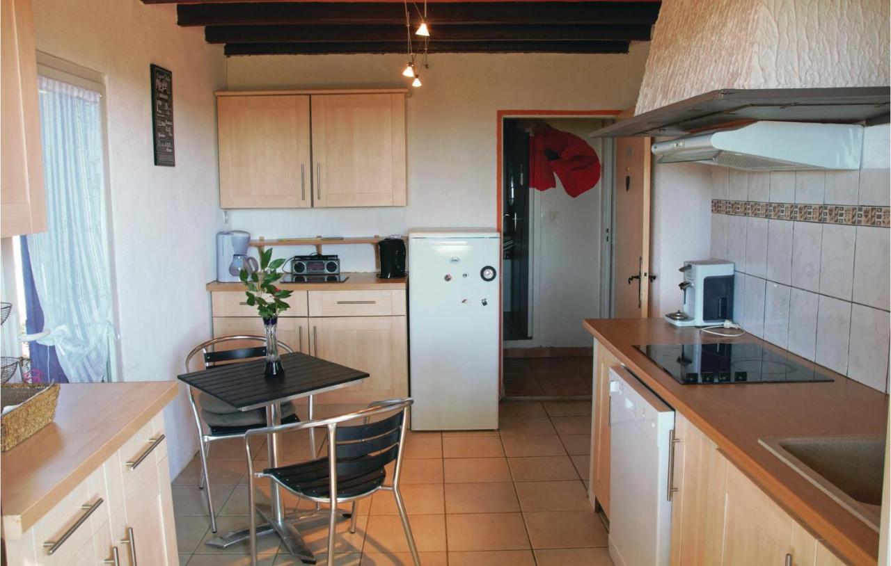 Gorgeous Home In Lavardac With Kitchen Εξωτερικό φωτογραφία