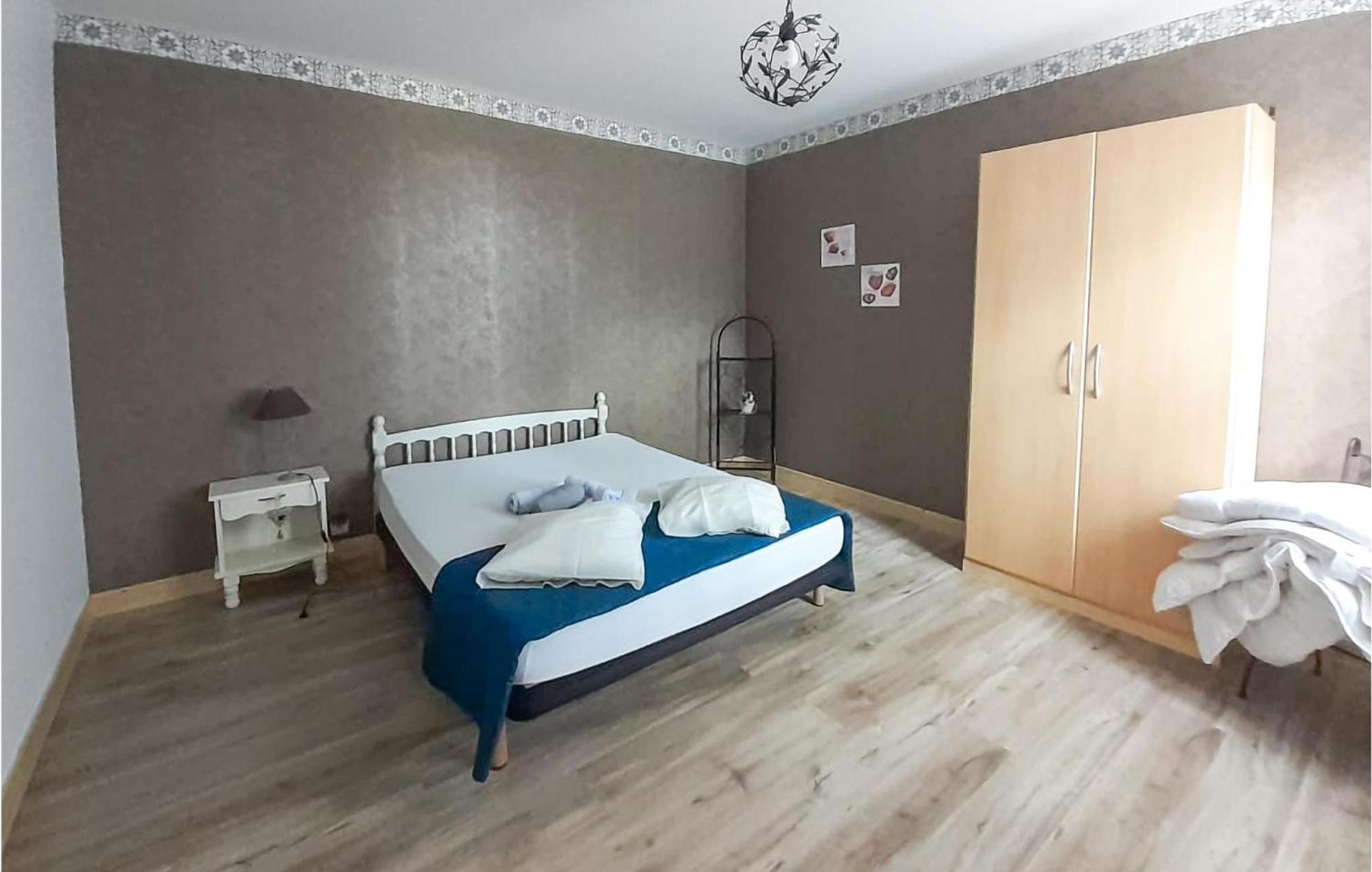 Gorgeous Home In Lavardac With Kitchen Εξωτερικό φωτογραφία